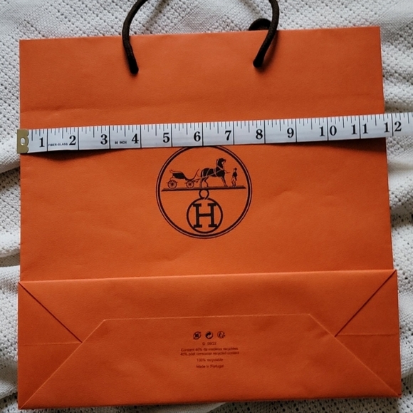Hermes Box with ribbon and matching shopping bag - Picture 5 of 6